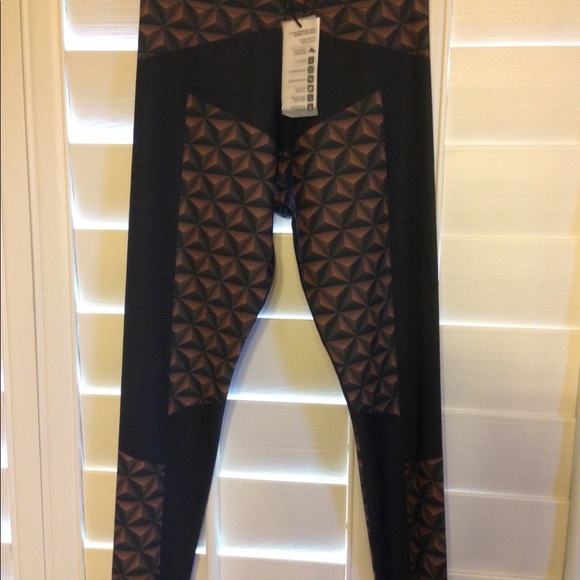 Bonvirage Yoga Pants - Picture 5 of 7